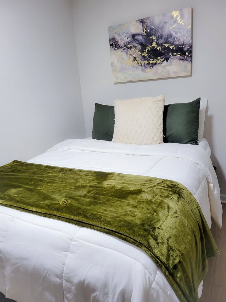 Room F bed