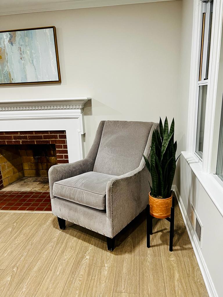 Front Unit corner plant accent