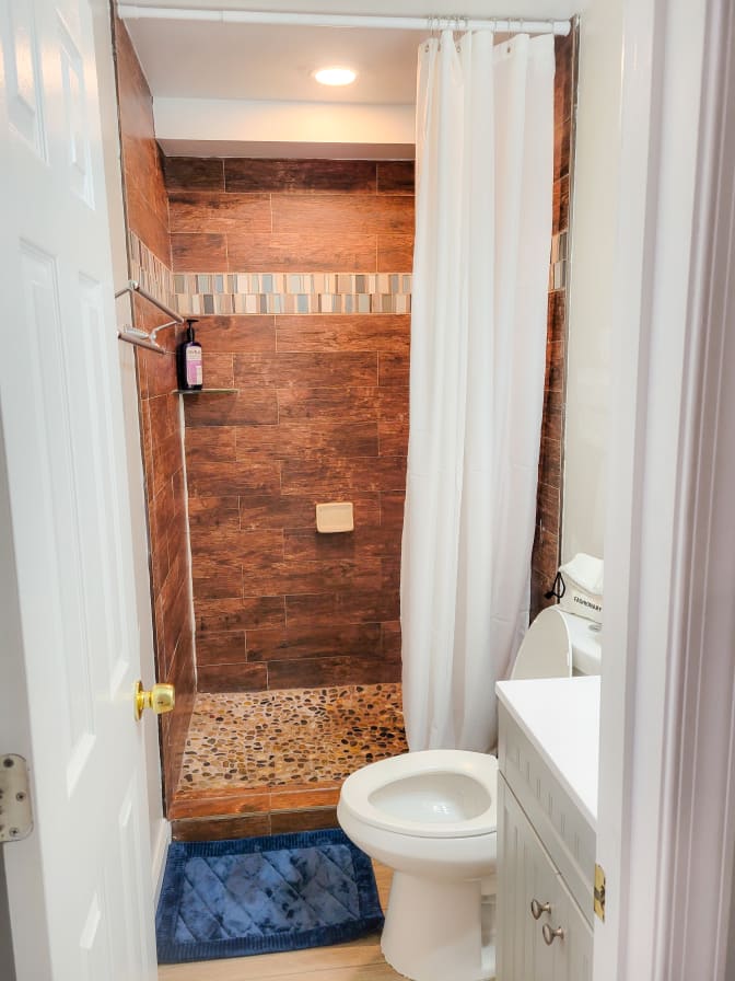 Patio Unit bathroom